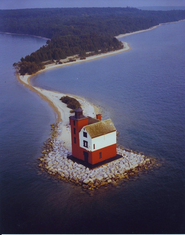 Photo:  Round Island Lighthouse, Straits of Mackinac, Michigan, USA (Lakes Huron & Michigan)